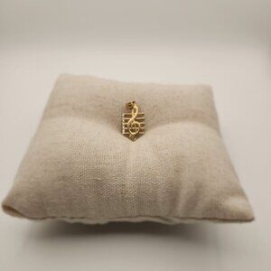 10K Gold Treble Clef Pendant – Music Note Charm